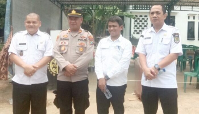 Monitoring Pilkades Serentak, Camat Tinggi Raja Tekankan Demokrasi Jujur dan Damai